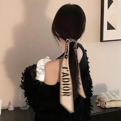 伴游女王